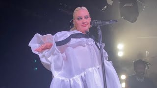 Anne-Marie - Tell Your Girlfriend LIVE - London 1/2/22