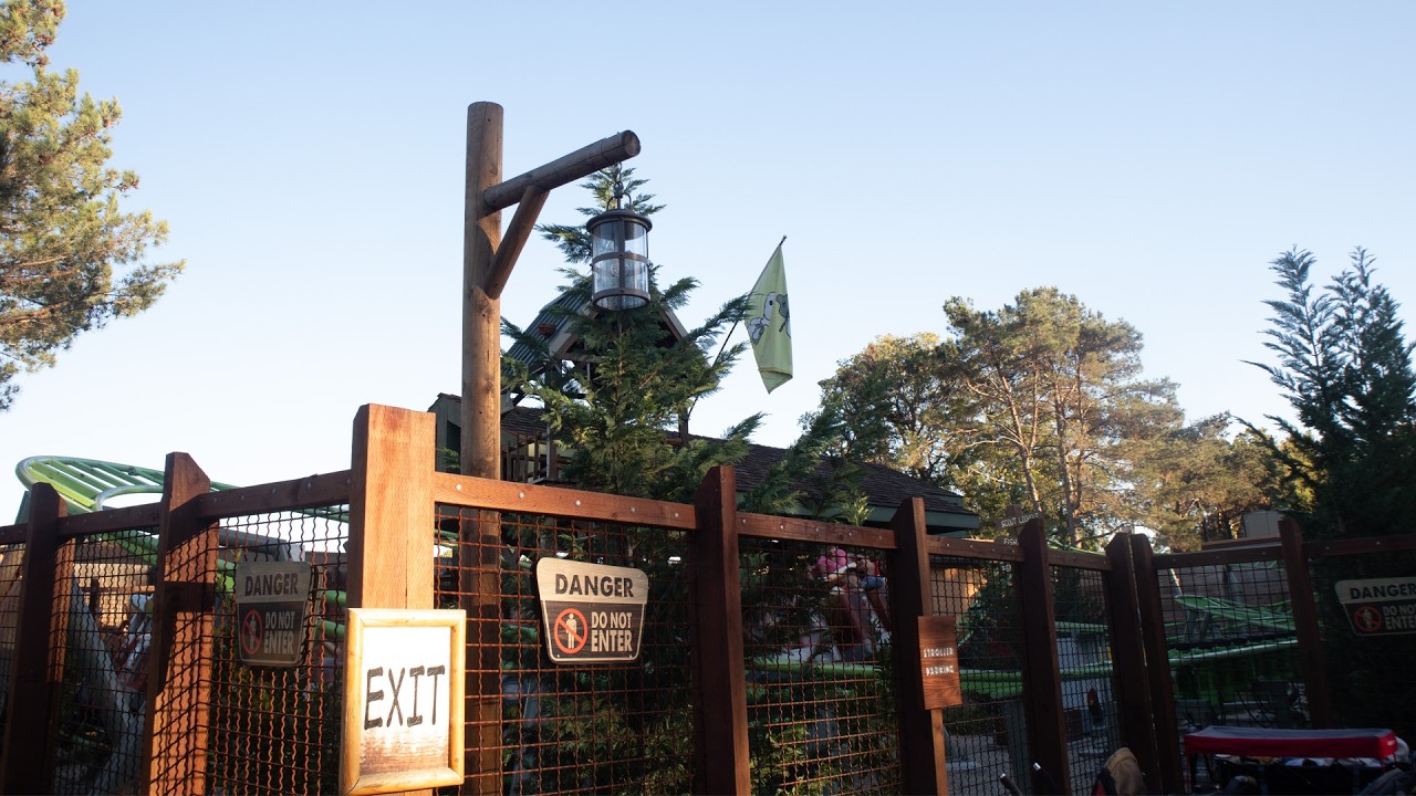CAMP SNOOPY ROLLER COASTER IN KNOTT'S BERRY FARM