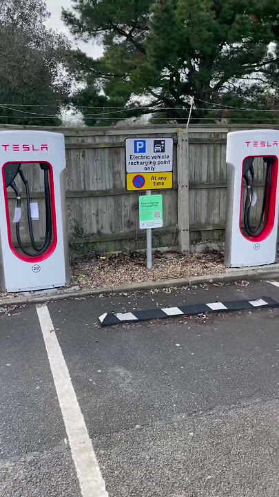 Download lagu Laden in England…??⚡️⚡️😱 Anstehen am Supercharger…??😜