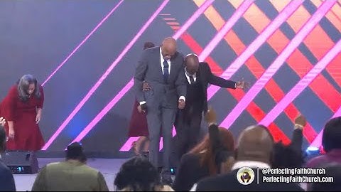 DEATH DIDN’T WIN! DONNIE MCCLURKIN GIVES HIS TESTIMONY LEADS TO PRAISE BREAK!