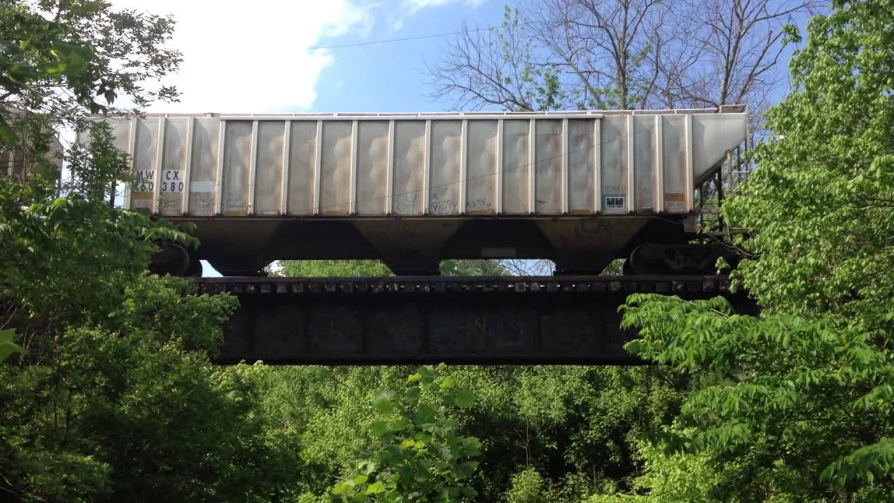 One Of The First CCET Trains From Grain Elevator With 4 Loads! GP49 ...