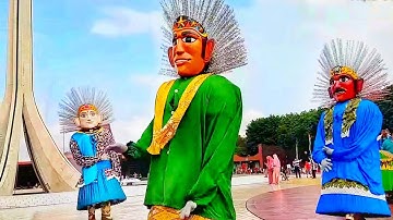 Ondel ondel keliling tugu api tmii || ondel2 betawi sanggar bintang saroja