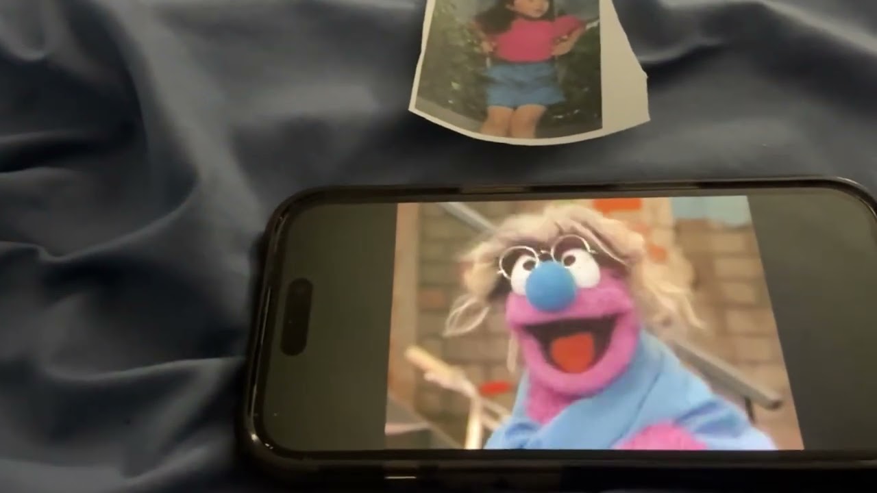 Sesame Street Monster Hits Letter B Henry’s Family Song (1990)