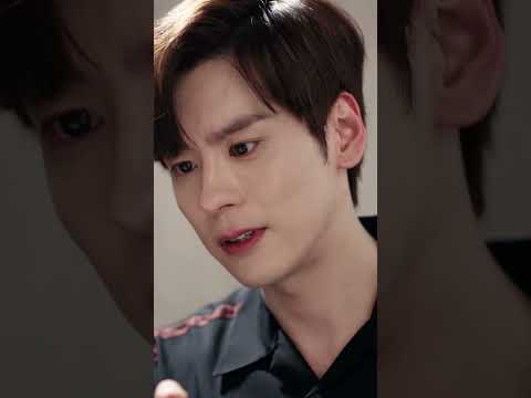 عضت الفتاة الرئيس التنفيذي بغضب ونزفت