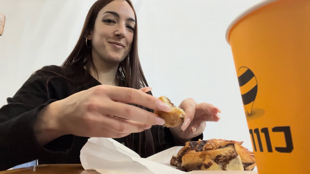 אסמר| שינויים משמעותיים בעבודה, פינת הבישול (עוגה פשוטה ומהירה להכנה) ושעות של ציור👩🏻‍🎨וולוג