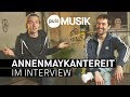 Capture de la vidéo Annenmaykantereit Über „Schlagschatten“, Fußball Und Fotos Mit Fans | Interview | Puls Musik