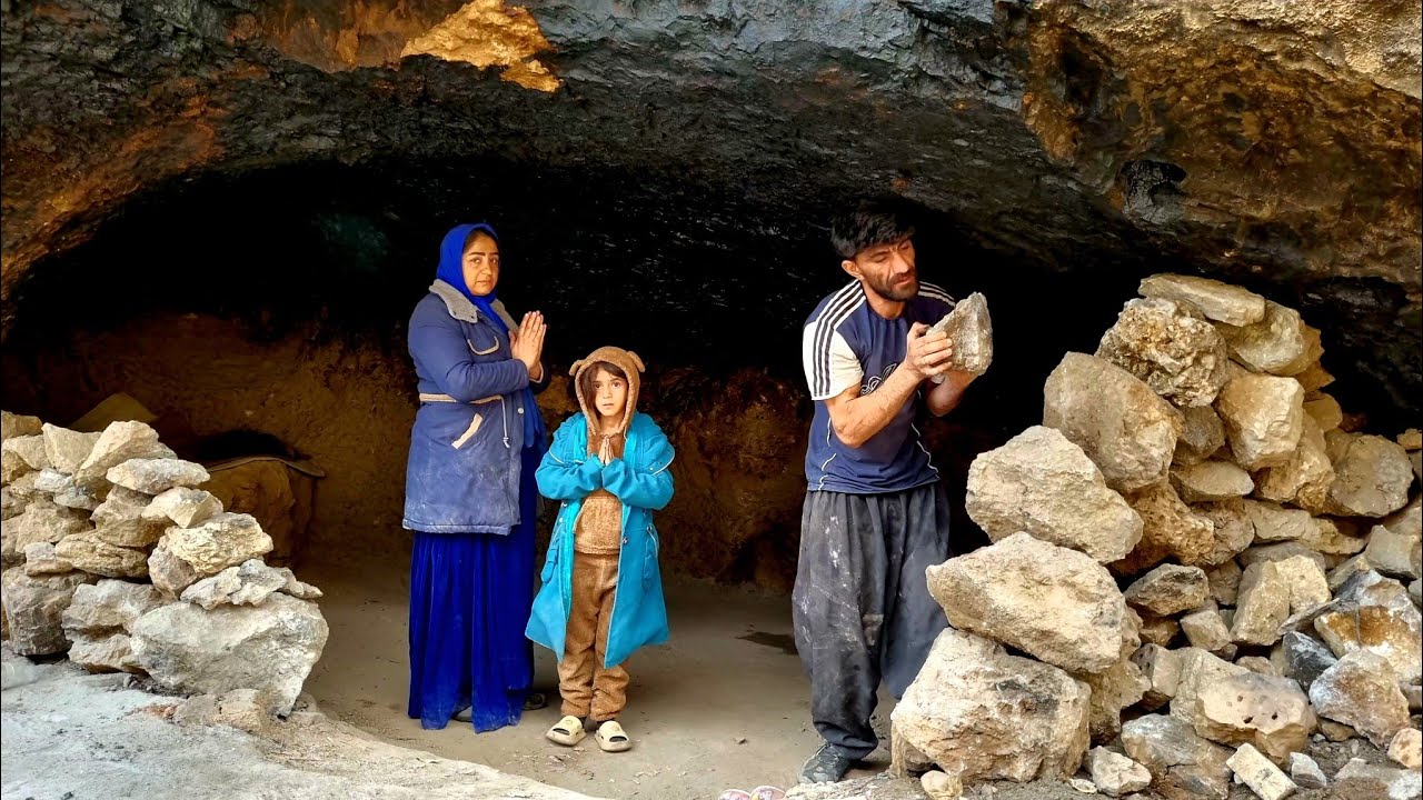 «Неожиданная помощь оператора потрясла бездомную мать и дочь!»