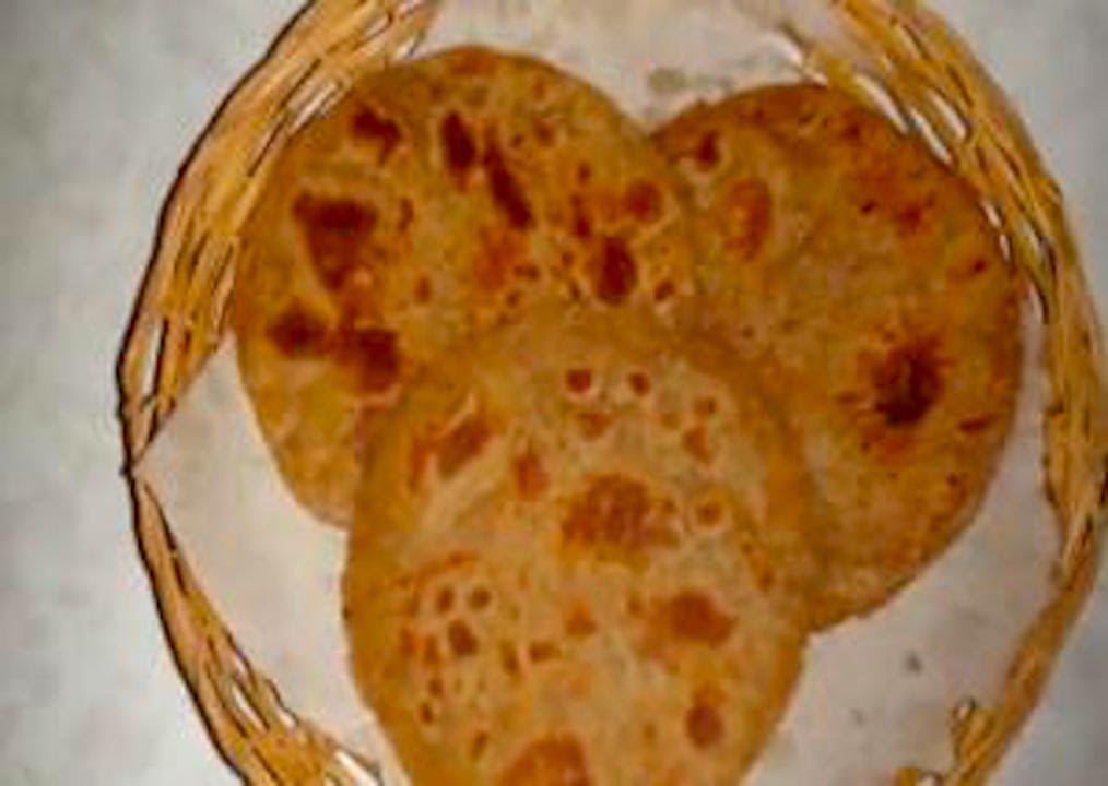 Bhakri or Bhakhri Recipe Video (Indian instant bread) by Bhavna | Bhavna