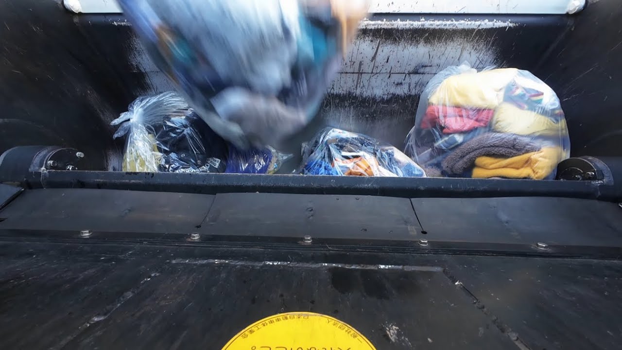 Japanese Garbage truck 3