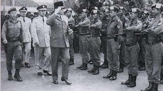 Presiden Sukarno Menganugerahi Penghargaan Kepada Para Pejuang Trikora (1963)
