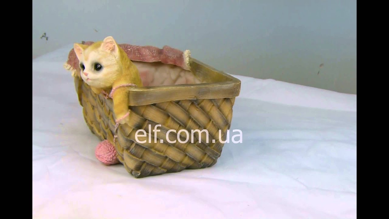 Котенок в корзинке и клубок. Садовые фигуры пластиковые из полистоуна ...