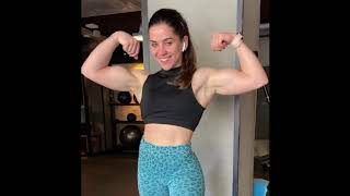 Model Huge Biceps 612.