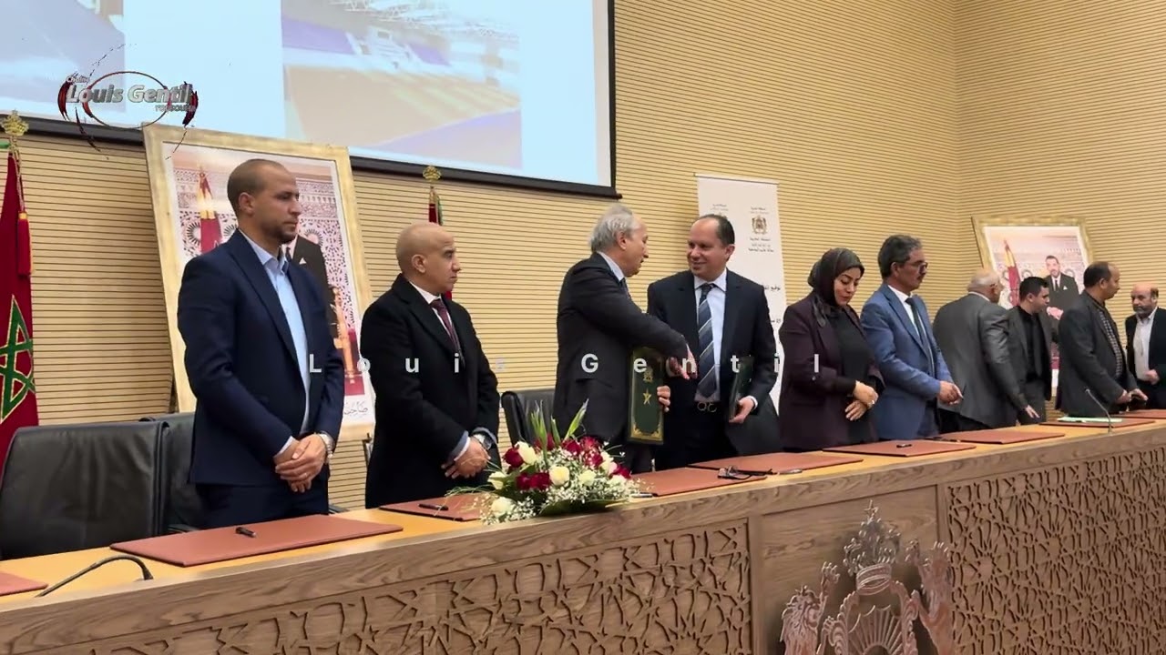 توقيع اتفاقية لإنشاء 25 ملعب قرب بجماعات الإقليم وبناء قاعة مغطاة بقاعة الاجتماعات بعمالة اليوسفية