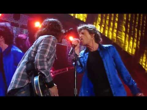 The Rolling Stones with Dave Grohl  - Bitch ( Front Row ) - Live @ The Honda Center 5-18-13 in HD