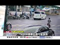 騎士禮讓救護車減速! 下秒遭後車追撞慘摔傷│中視新聞 20260802