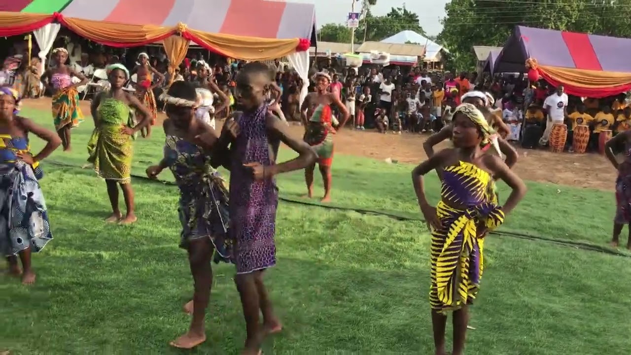 Gome dance by Kogyafest dancers