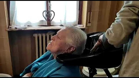 Quanto guadagna una parrucchiera che lavora in casa?