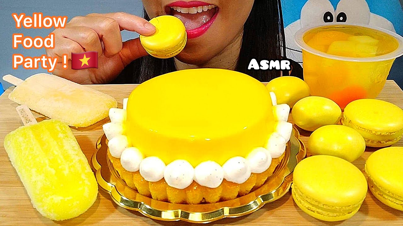 ASMR EATING YELLOW FOOD (CAKE, CHOCOLATE EGGS, JELLO, POPSICLES, MACARONS)  먹방 Real Sounds