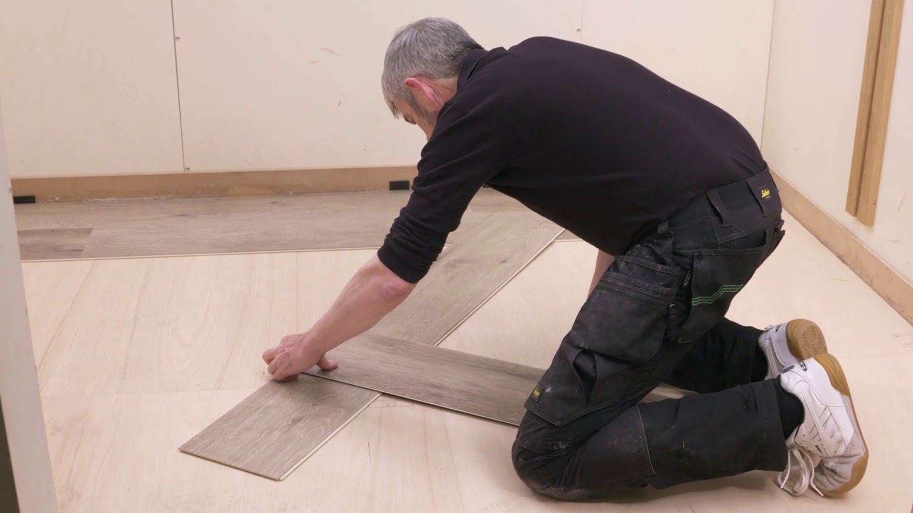 How to cut and fit a rigid vinyl plank to the wall Karndean YouTube