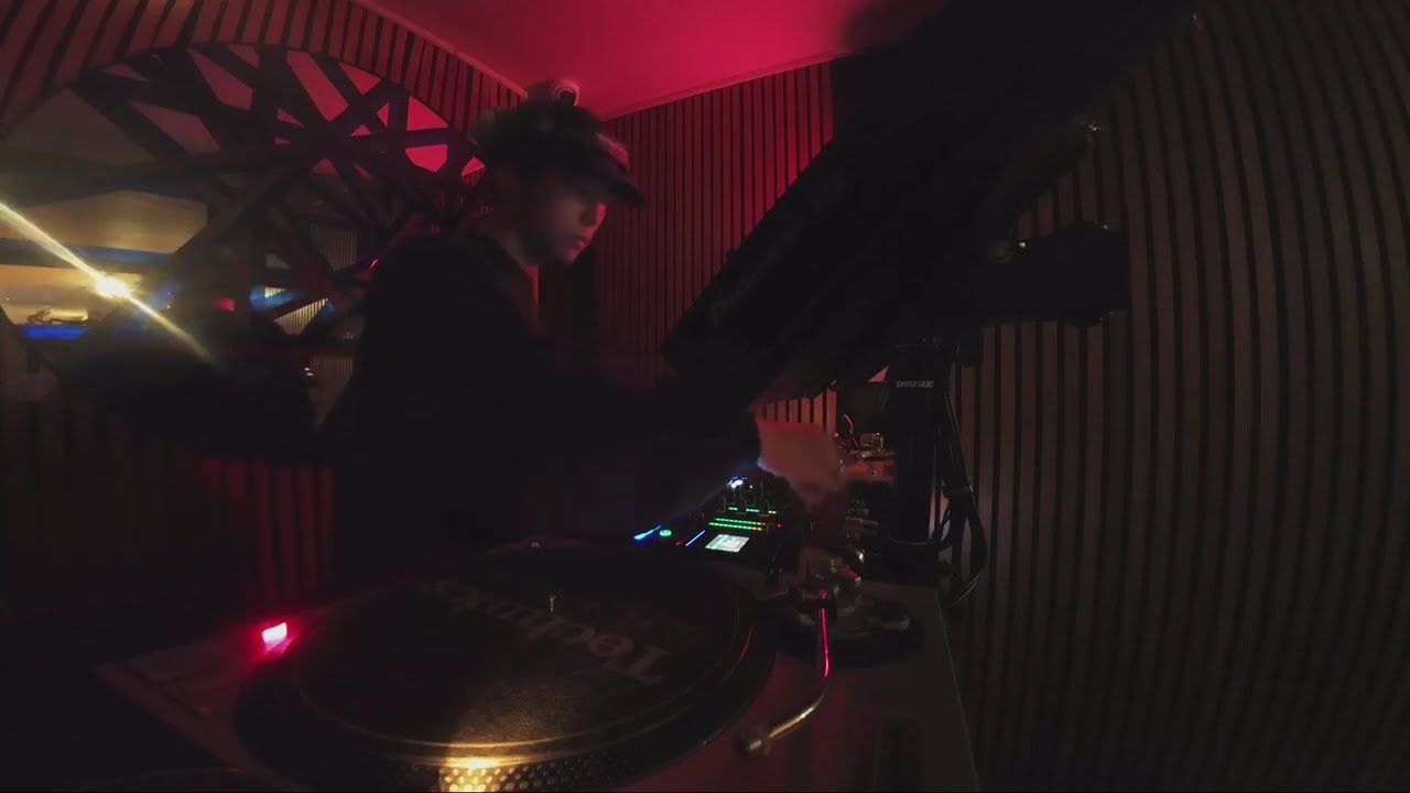 Maximum Groove 002