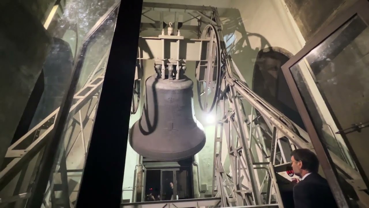 Hohe Dom und Metropolitankirche St.Stephan - (A-1010 Wien) - Läuten der Pummerin und Donauwalzer