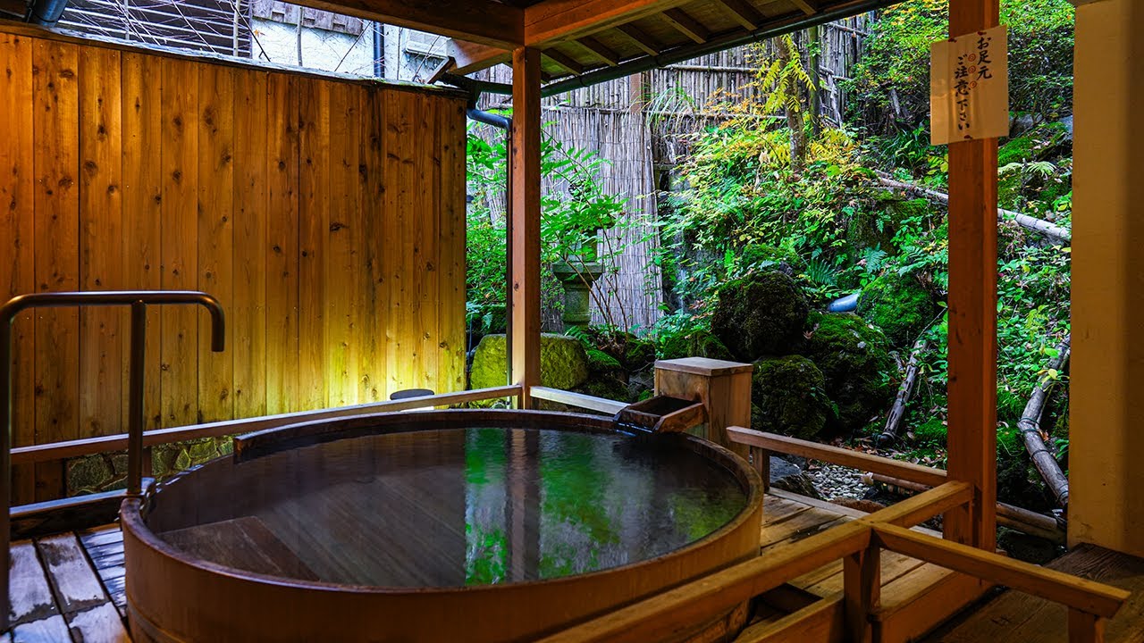 Over 100 years operation inn at Shinshu Bessho onsen - Kashiwaya Honten/Nagano Shinshu Japan 4k VLOG