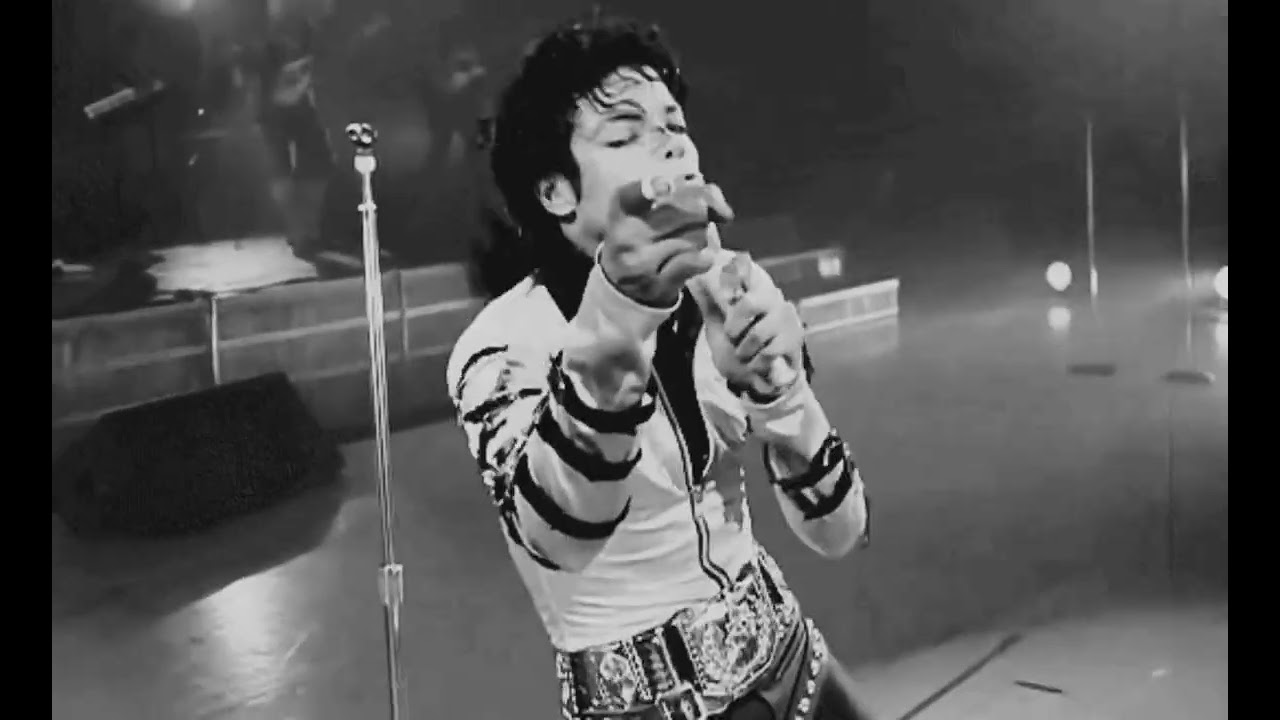 The Gentleman's Moonwalk: Effortless Michael Jackson Allure & Rockstar Charisma | 🎸𝓢𝓲𝓵𝓿𝓮𝓻𝓜𝓲𝓷𝓭𝓐𝓵𝓬𝓱𝓮𝓶𝔂