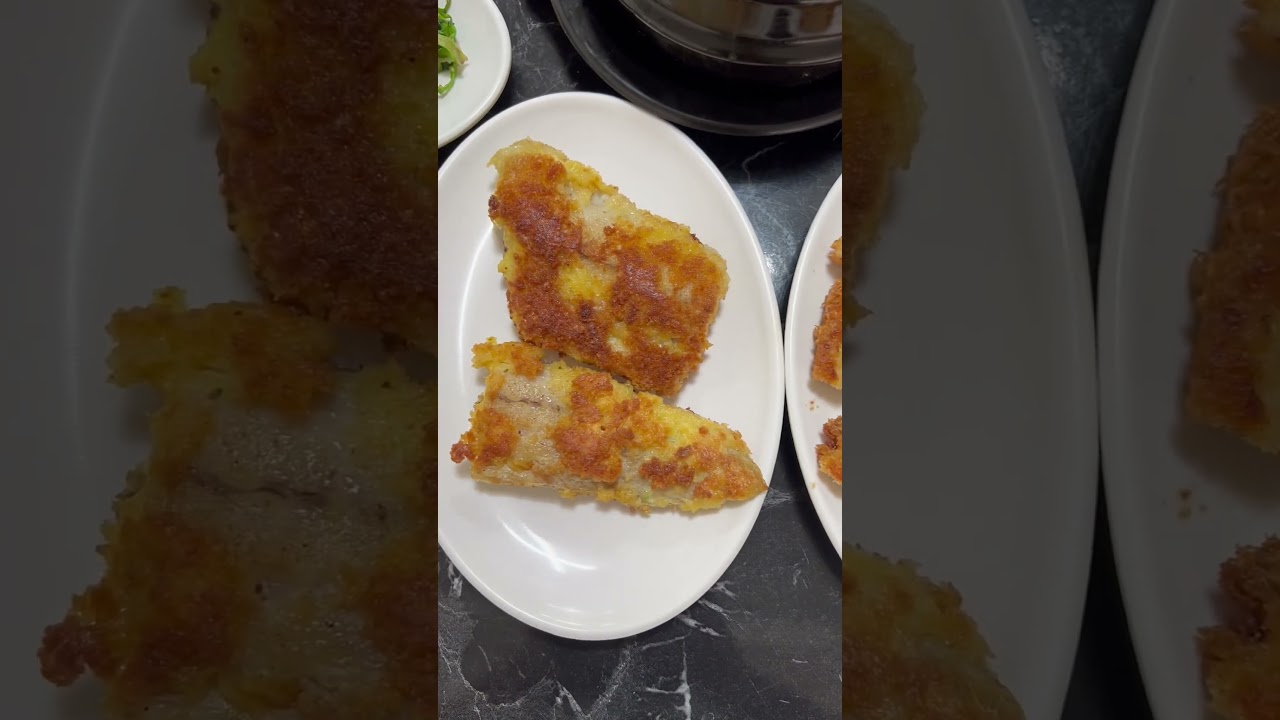 오늘의 구내식당. 민어까스 안심까스. 살다보니 민어까스도 먹어보네. 