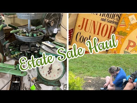 We Had To Get Debbie’s Help!!! #estatesale #vintage #antique 