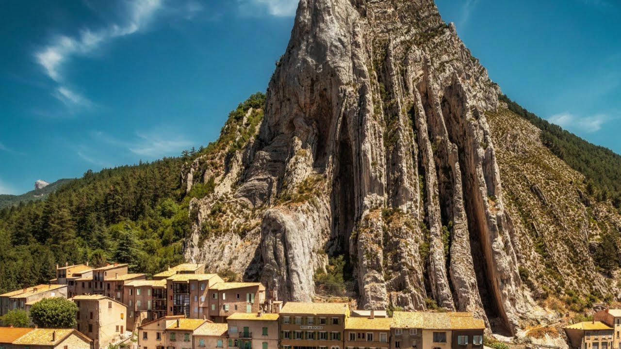 Naya George - Lamppost