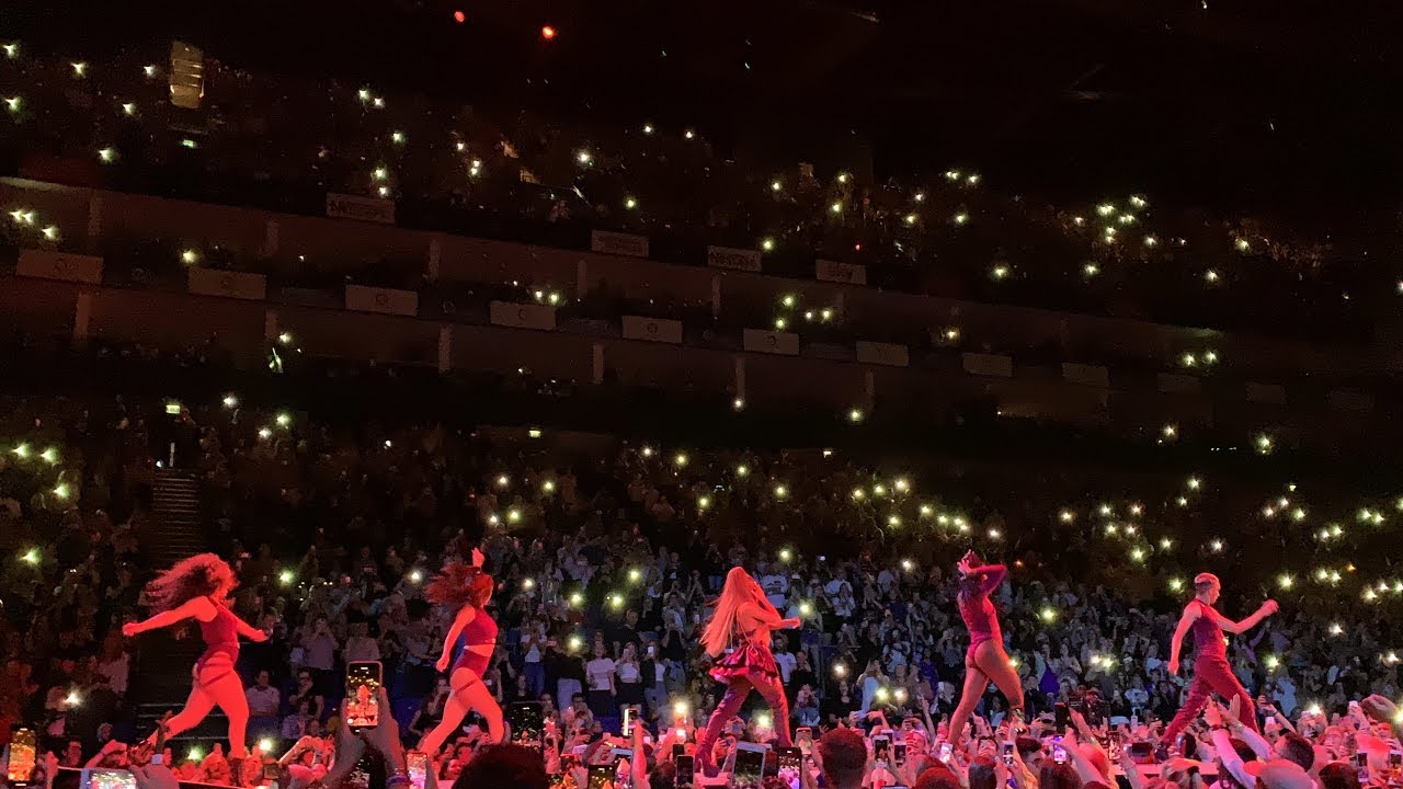 Ariana Grande - Break Up With Your Girlfriend | LONDON NIGHT 1 ~ PIT sweetener tour