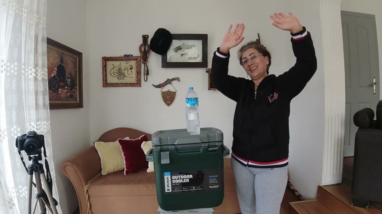 Stanley 28 litre buzluk parasını hak ediyor mu? Buzdolabı ile karşılaştırdık sonuç şaşırtıcı