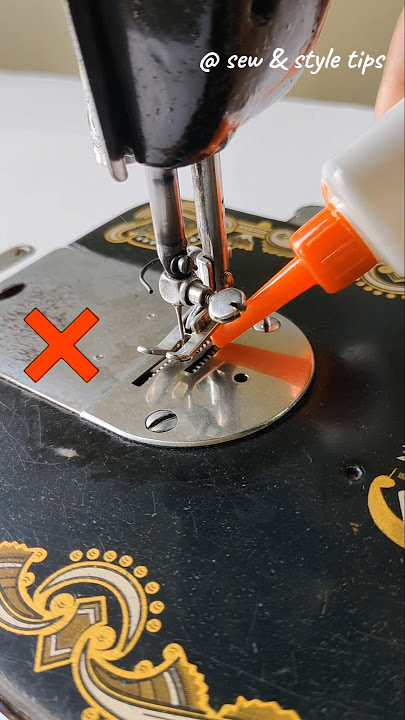 Oiling trick ✅ #sewingtipsandtricks #sewingmachine #tailor