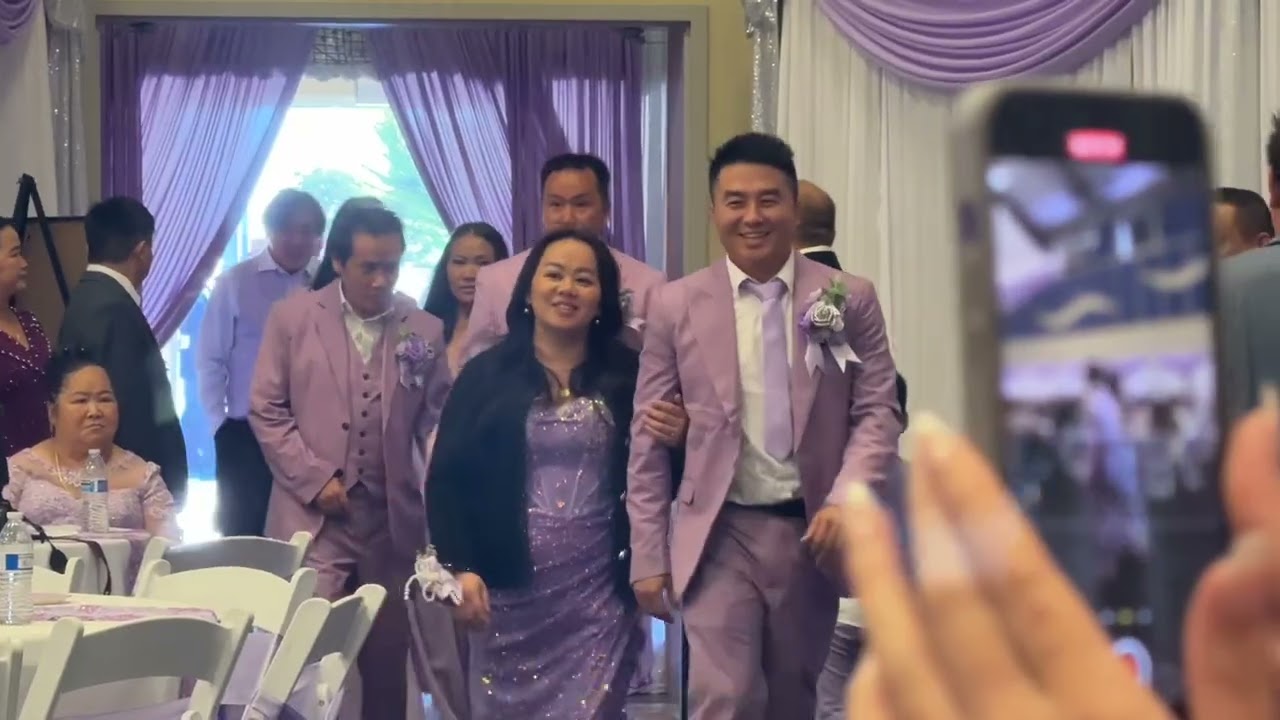 Mus Koom rooj plig txhawb koob hmoov rau Ntxawm Soob Tswb 