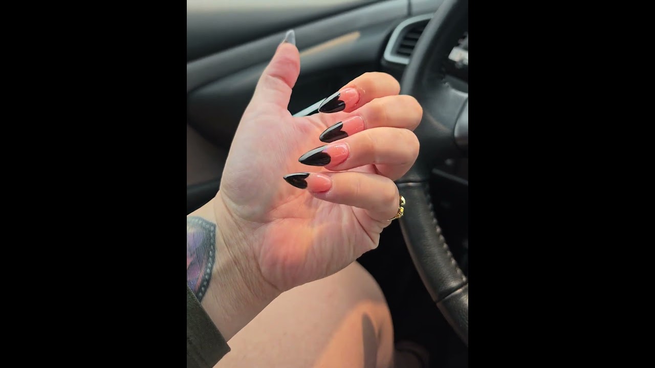 Black heart nails. Much love bb🖤