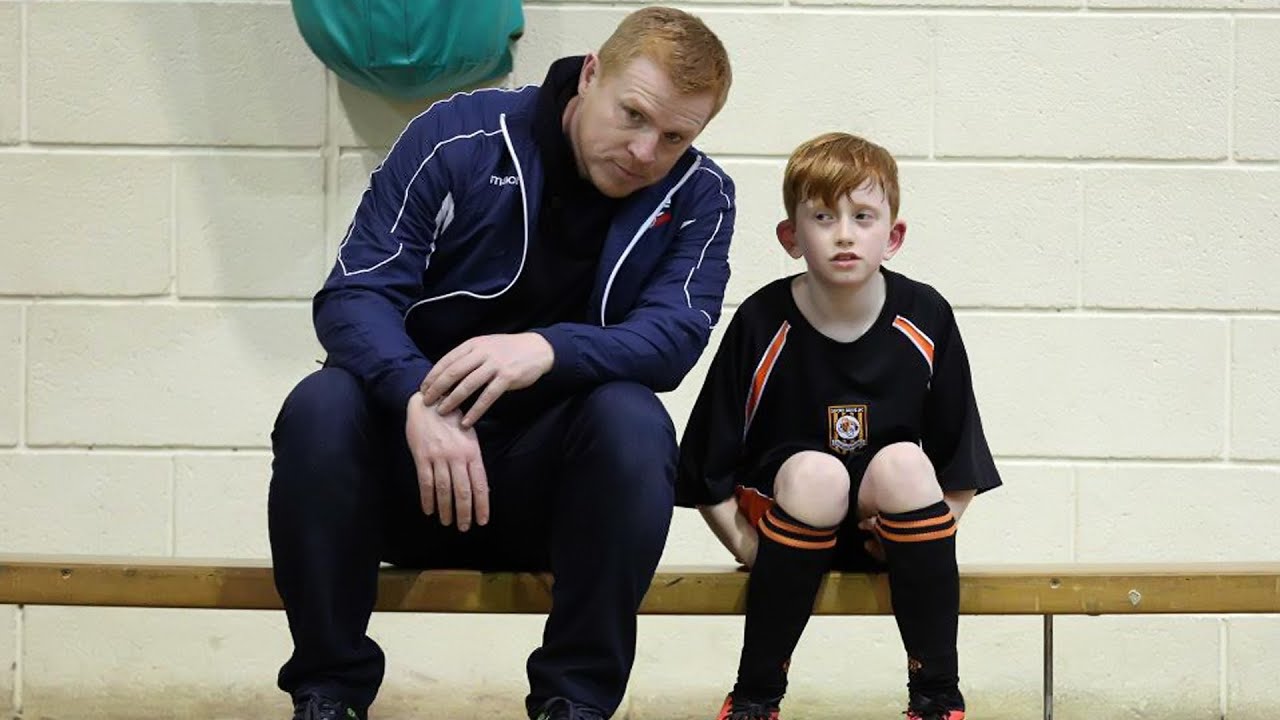 football score SURPRISE VISIT | Neil Lennon surprises nine-year-old fan at training!