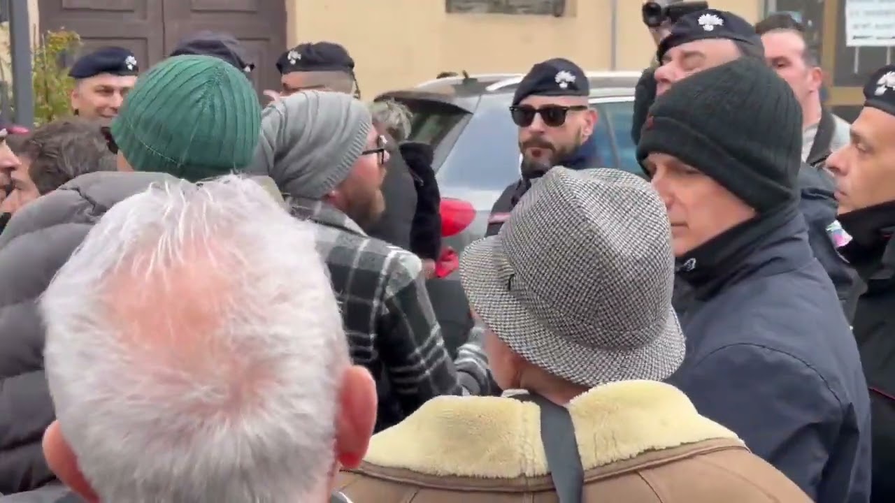 Crisi idrica, Canicattì scende in piazza: attimi di tensione