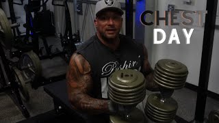 Bigboy Bangs Out Chest With Dumbbells