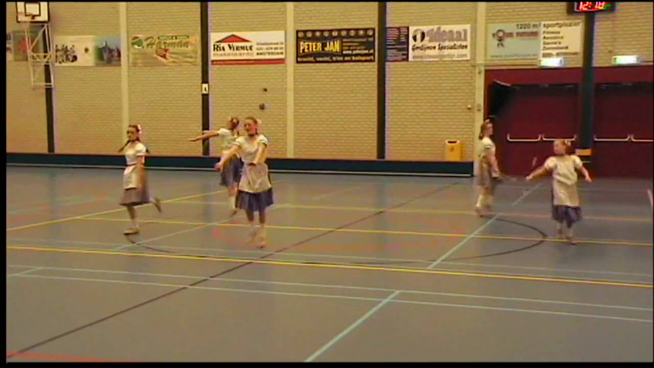 Twirlvereniging 2Xist Demo Junioren Twirling - The Sound Of Music