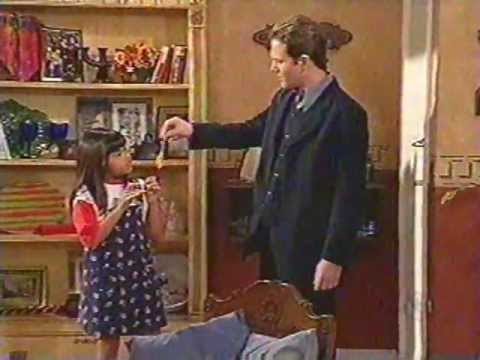 Chiquititas Brasil 1997 - Dani ajuda Carol a fugir de Junior - YouTube