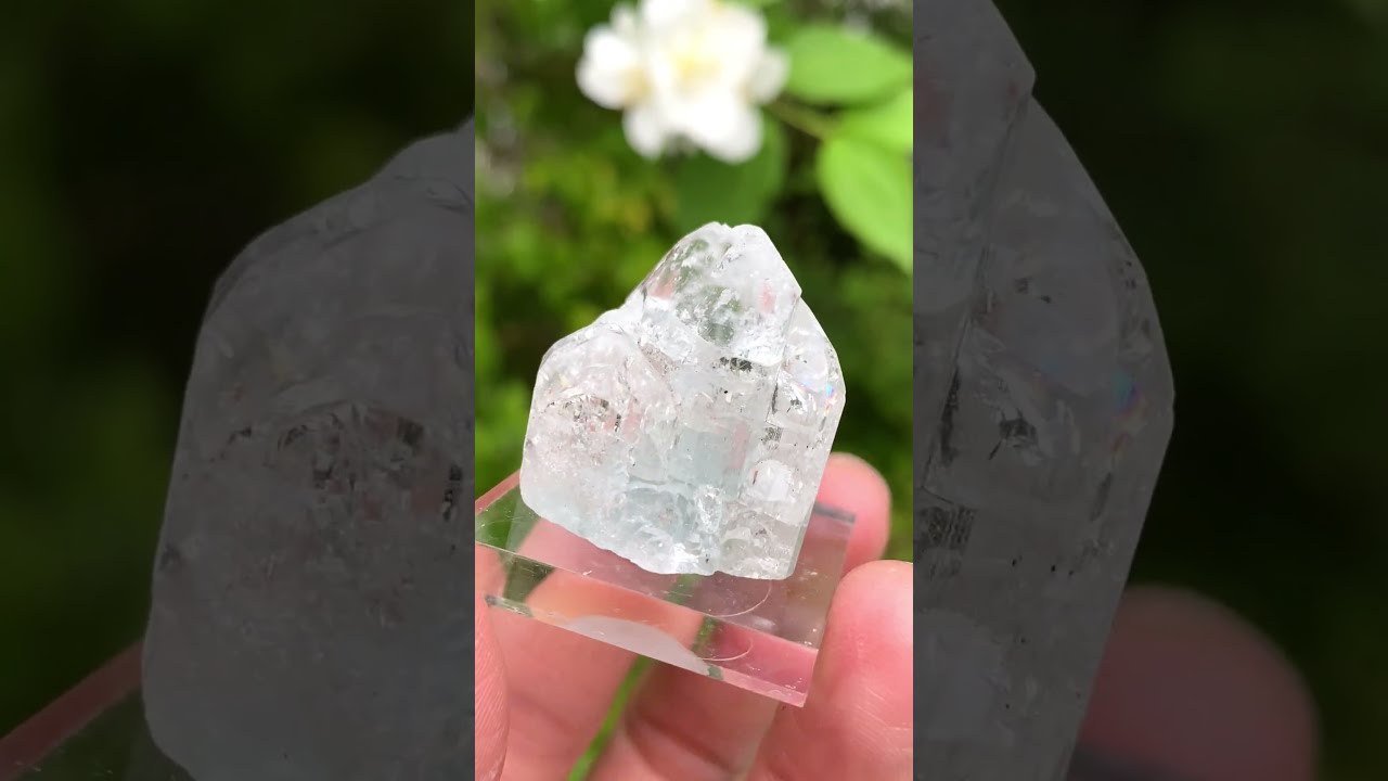 ブルートパーズ 原石