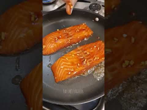 فيديو: سمك مفلطح مخبوز مع صلصة ترياكي