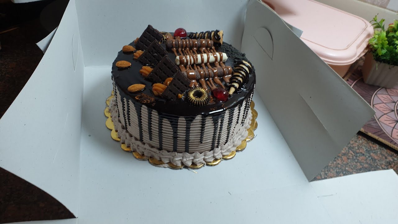 للمبتدأين❗بتكلفة اقل من ١٠٠جنية هتعملي تورتة شيكولاتة ارتفاع شاهق تكفي ٨ افراد ومن غير حلة تورتة 🤔