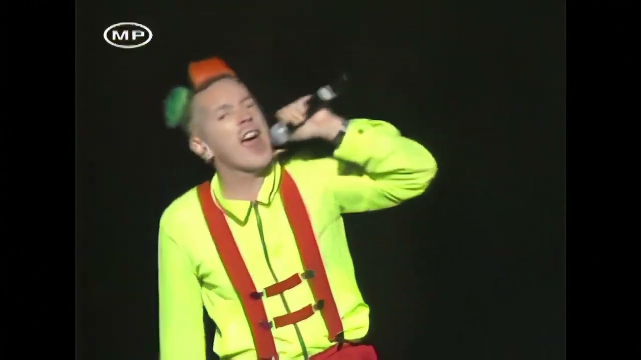 Sex Pistols - Seventeen (Live in Japan - 1996) - YouTube