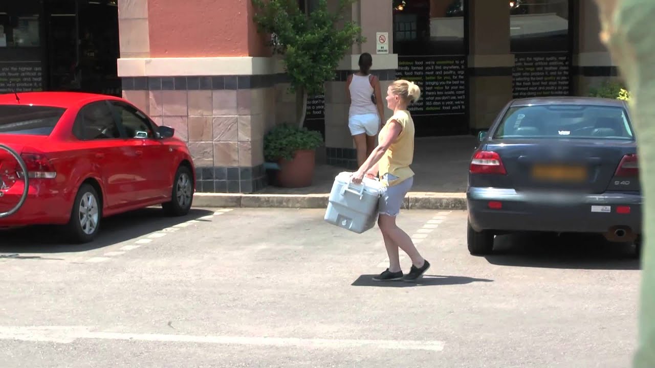 Would you help a girl? (Social Experiment)