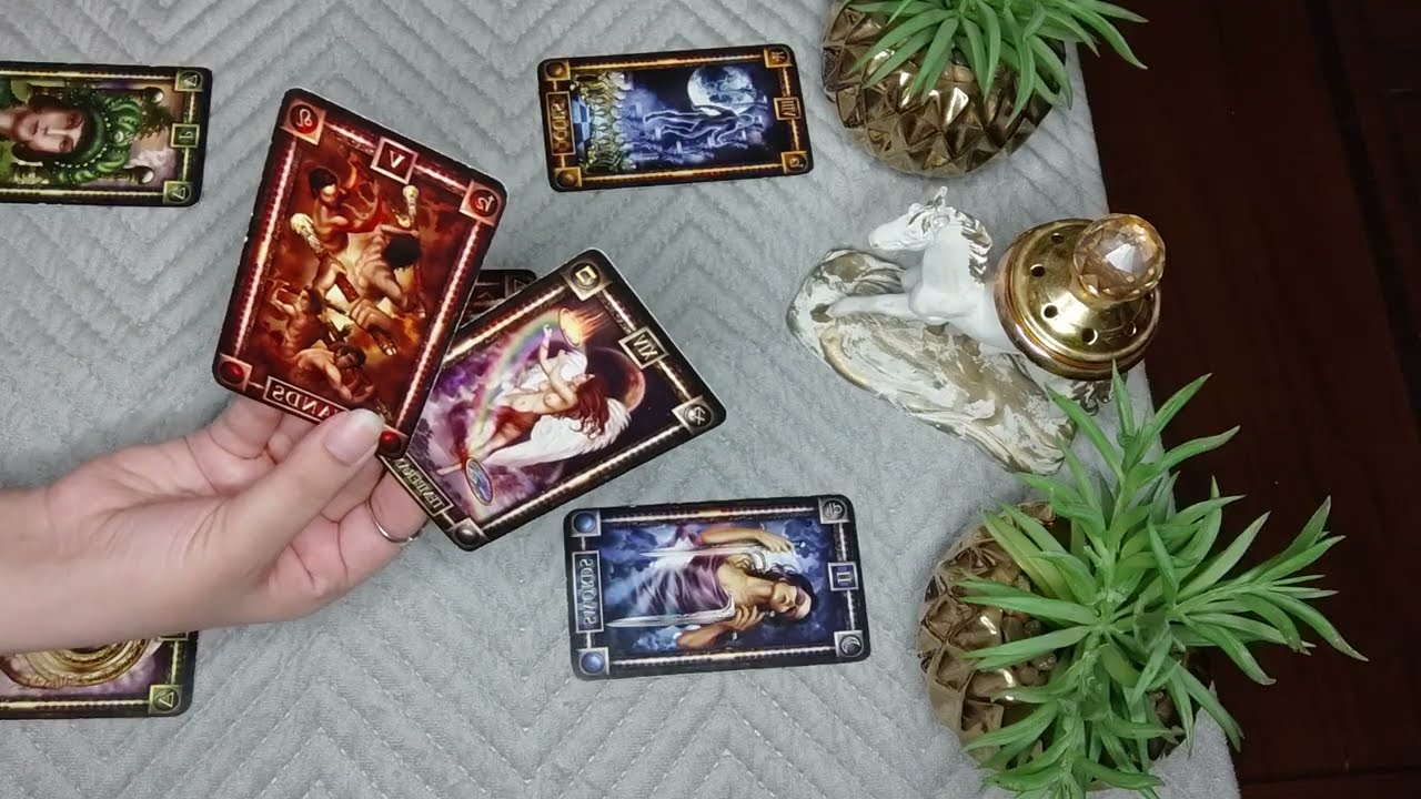 برج الأسد للفترة(9/15_9/25) بيراقبك بصمت دون أن تشعر 👀 سيحاول يستعيدك باستماته🫂لن يتنازل عنك❤️‍🔥🙏