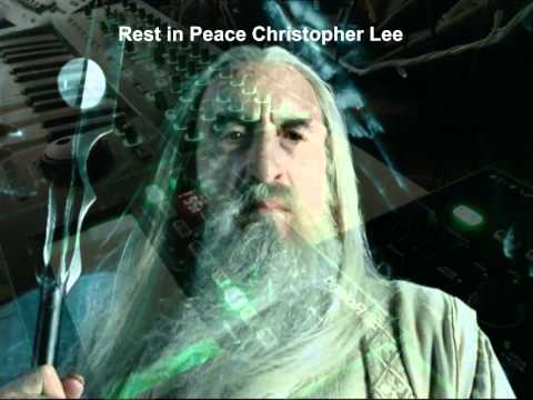 Video: Sir Christopher Lee Meninggal Pada Usia 93 Tahun