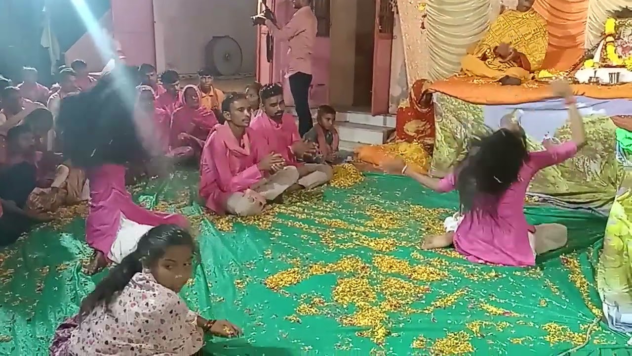 મોર કઈ બોલે  દેશી ભજન ની મોજ