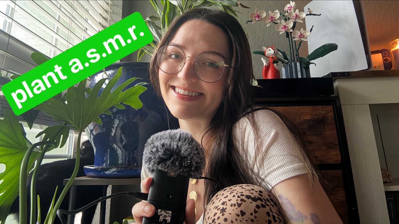 ASMR- plant tingles and fitcheck 🌱🌻 (whispers, tapping, fabric scratching)