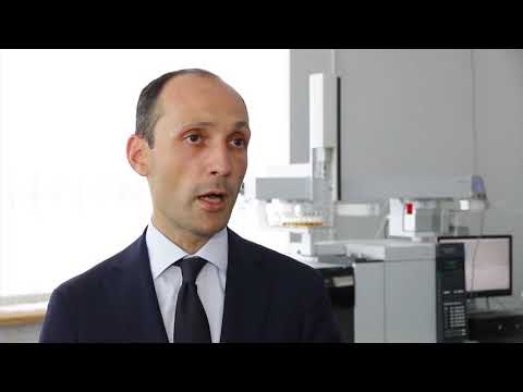 ლევან დავითაშვილი ღვინის ლაბორატორიას ესტუმრა